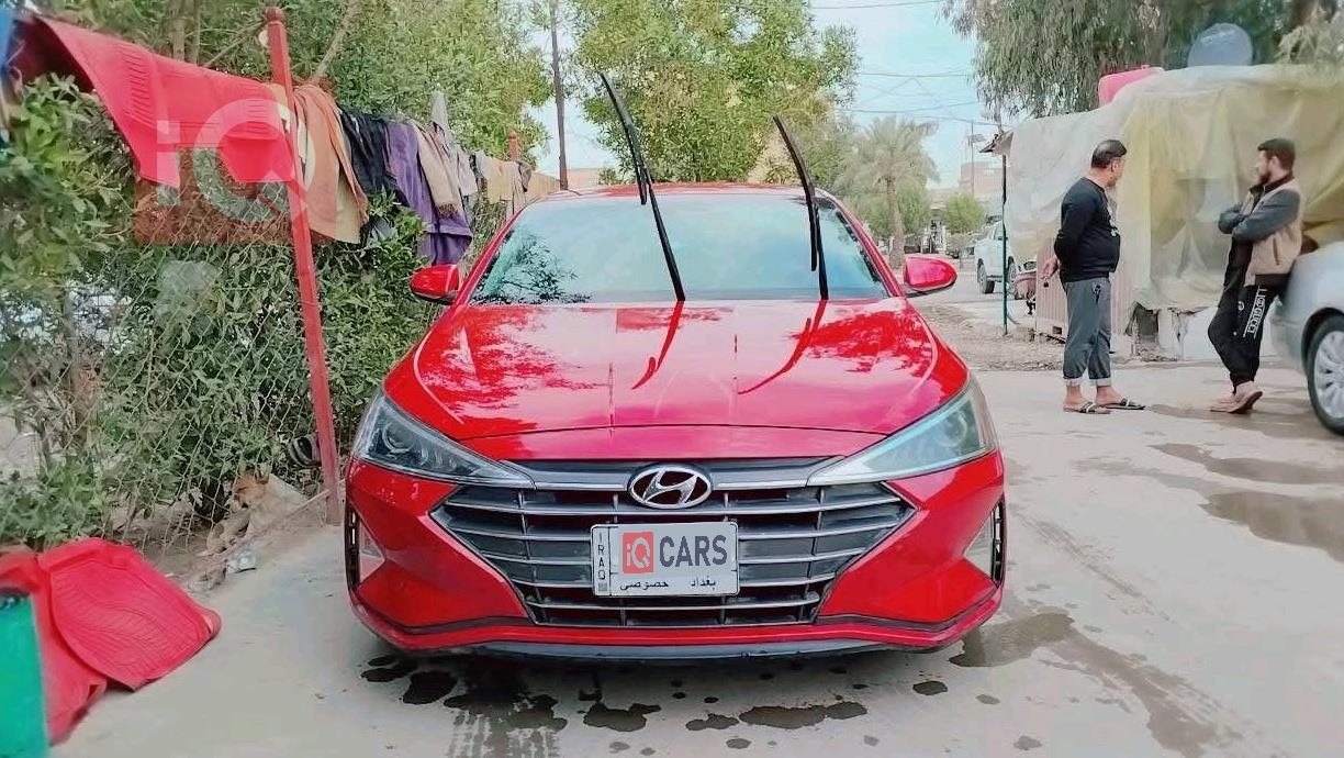 هیۆندای ئەلەنترا